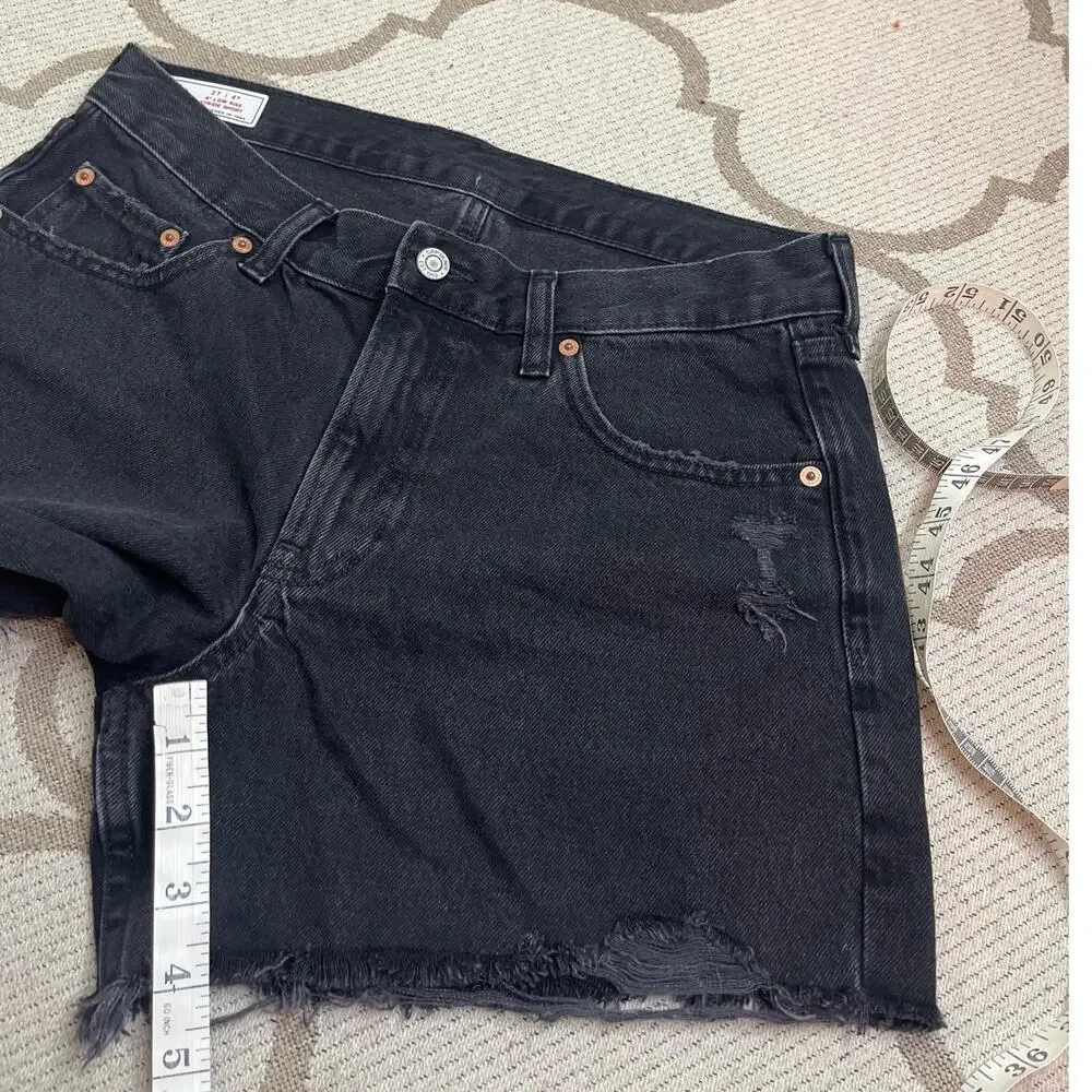 Gap 4” Low Rise Stride black distressed denim Shorts, size 27/ 4